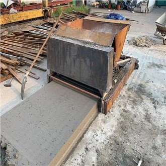 Precast tal-konkrit vojta minn ġewwa ċangatura li tagħmel il-magna